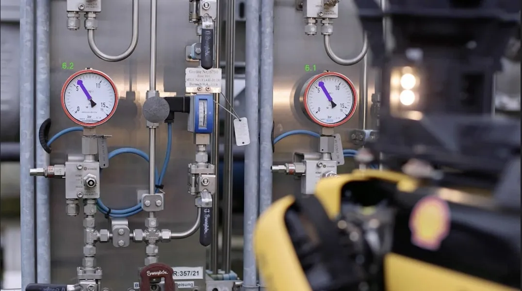 gauge reading with robot and ai