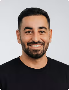 Portrait von Peyman, CEO & Founder bei Refrsh