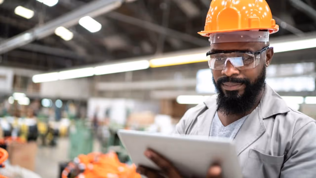 Shift planner with tablet