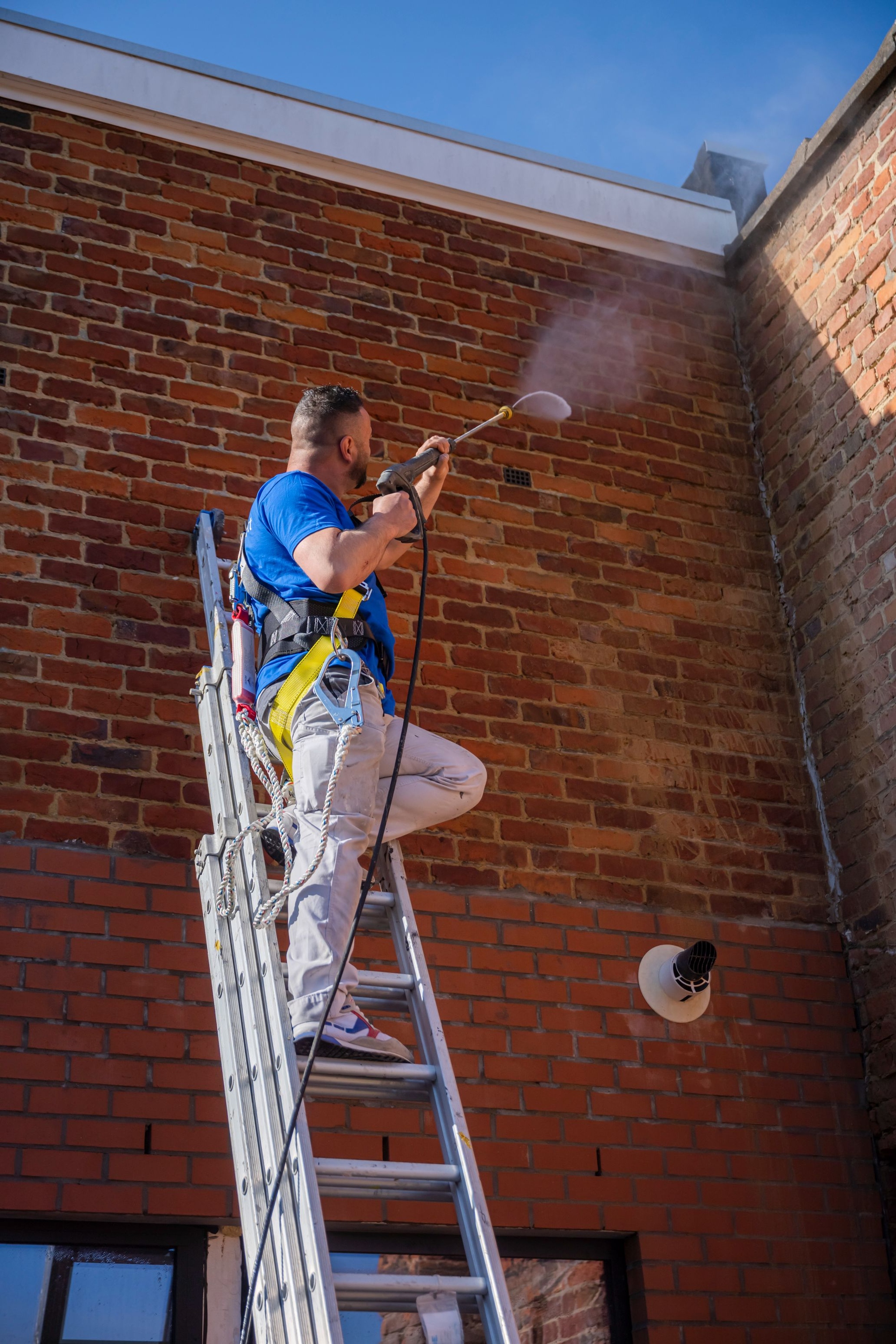 Prijs voor gevelreiniging in Brugge | Mos Protect