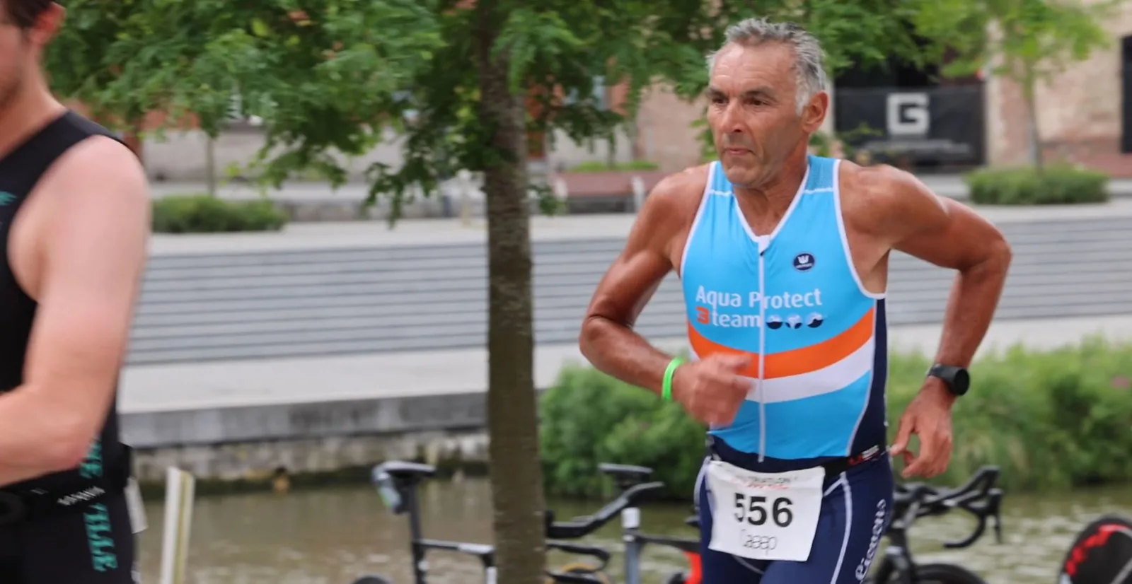 Deelnemers tijdens het loopgedeelte van de Caaap Triatlon Duatlon