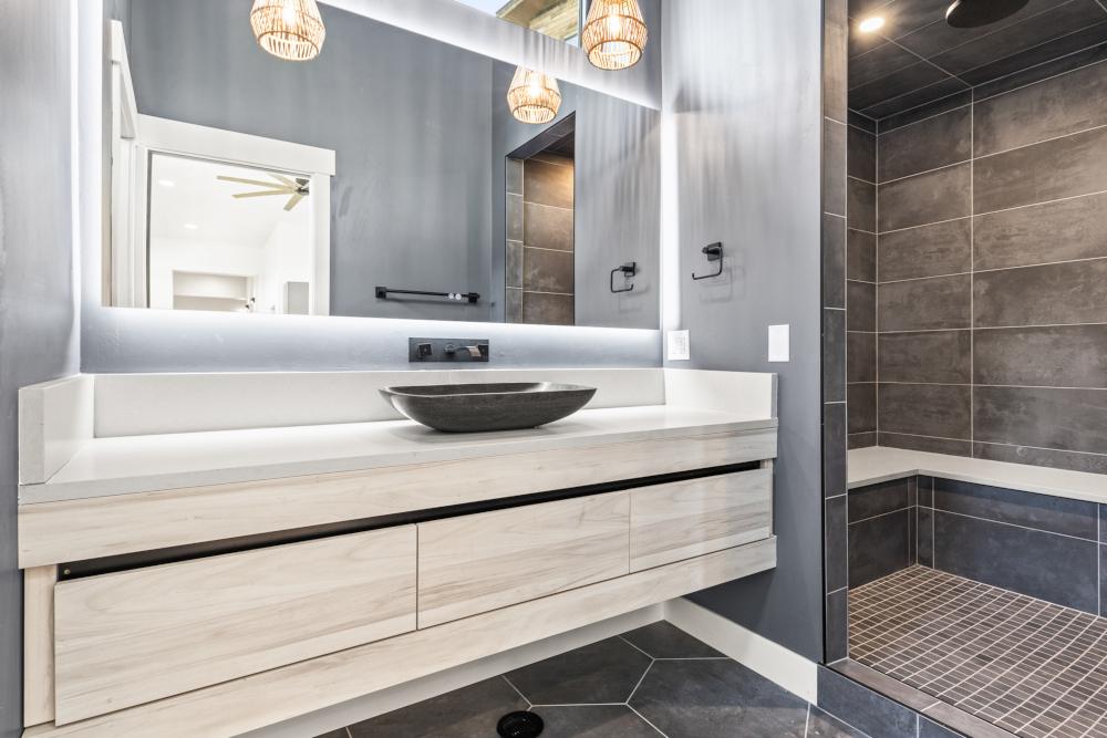 bathroom in a luxury modern prefab house by SmartPads