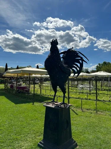 chianti chicken statue