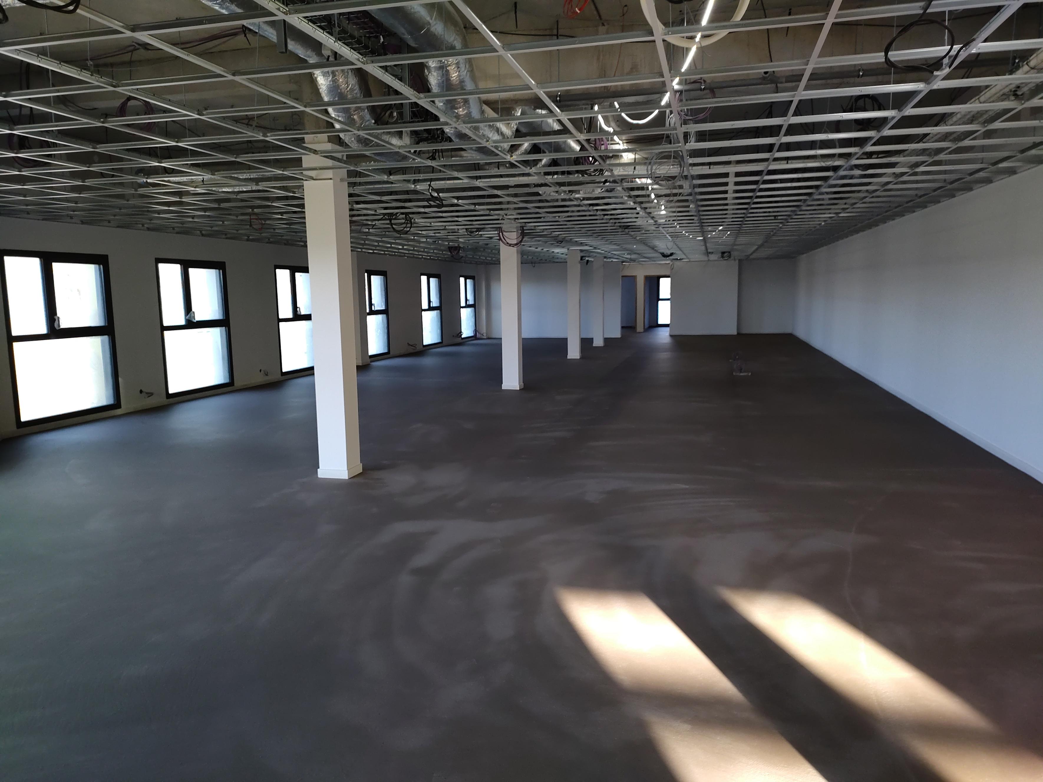 Ragréage grande surface — Entrepôt logistique à Brest