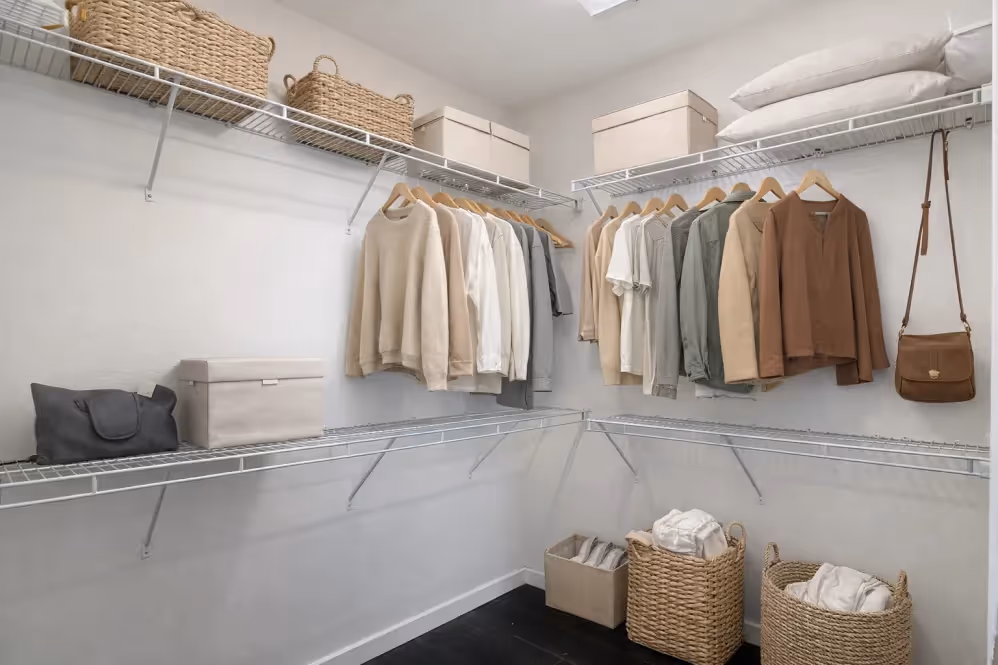 Walk in closet