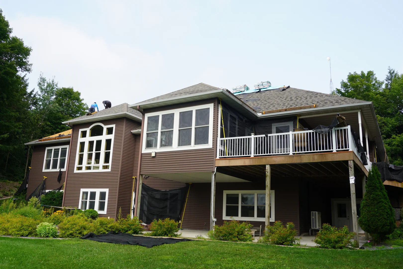 properly installed architectural shingle roof on a residential home properly installed architectural shingle roof on a residential home