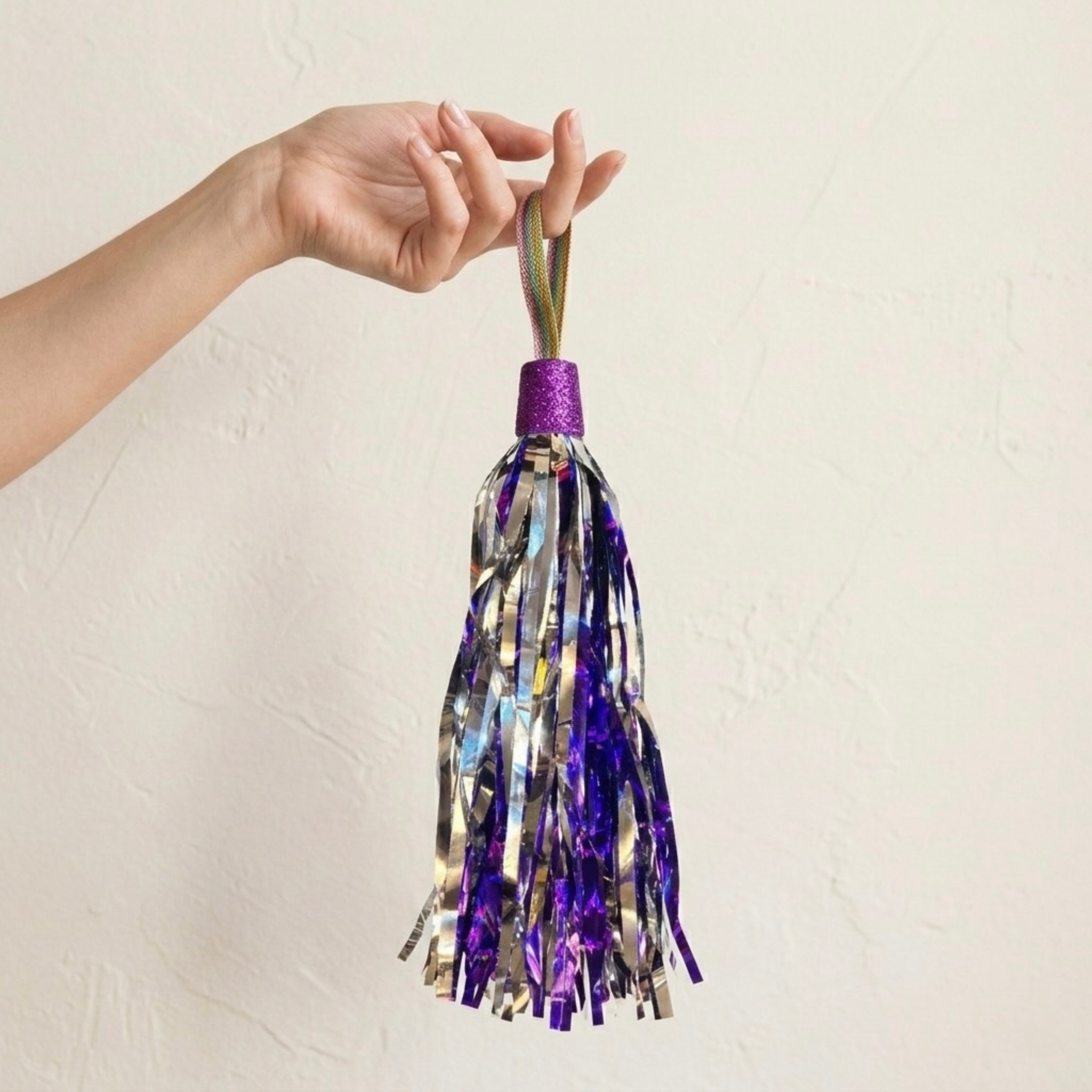 Lluvias de danza plateado y morado