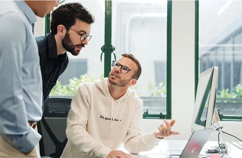 Hayden Judd talking to the ImpactLab team