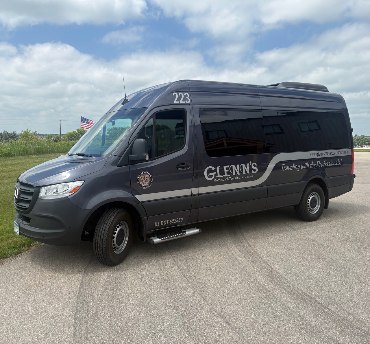 Glenn's Motorcoach loading location van