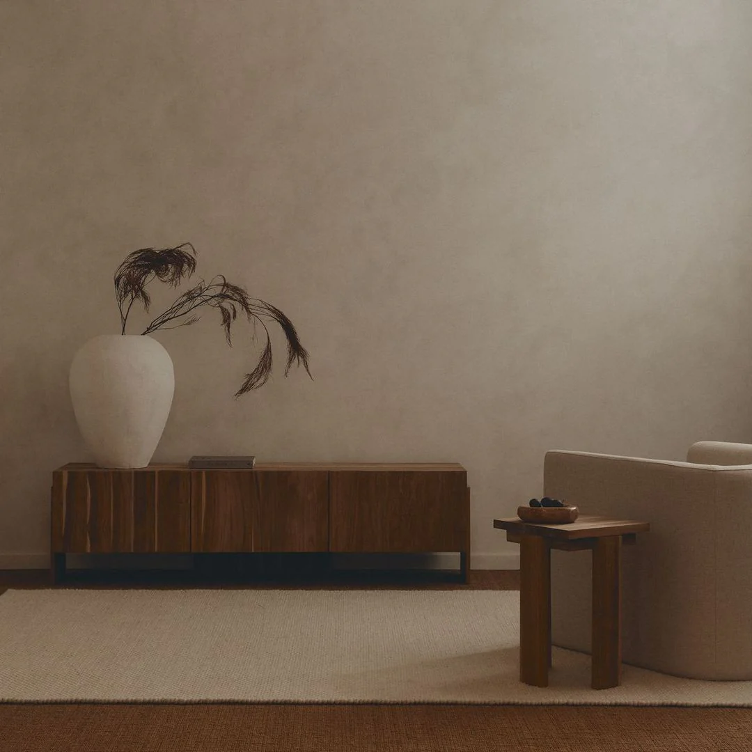 An explainer on neuro-aesthetics and its growing influence on luxury design — grounding what skilled designers have always sensed intuitively in emerging neuroscience. Covers the key findings: natural materials lower cortisol, curved forms feel safer than angular ones, acoustic quality is chronically underrated, and circadian lighting has measurable effects on mood and sleep. The payoff for designers and developers: a science-backed framework for defending the design decisions that matter most — natural materials over engineered substitutes, considered acoustics, layered light — when those decisions face cost pressure.