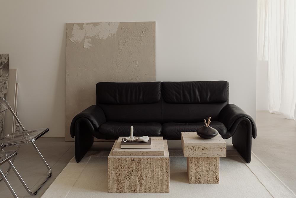 Minimal luxury interior designed by Studio Élevé