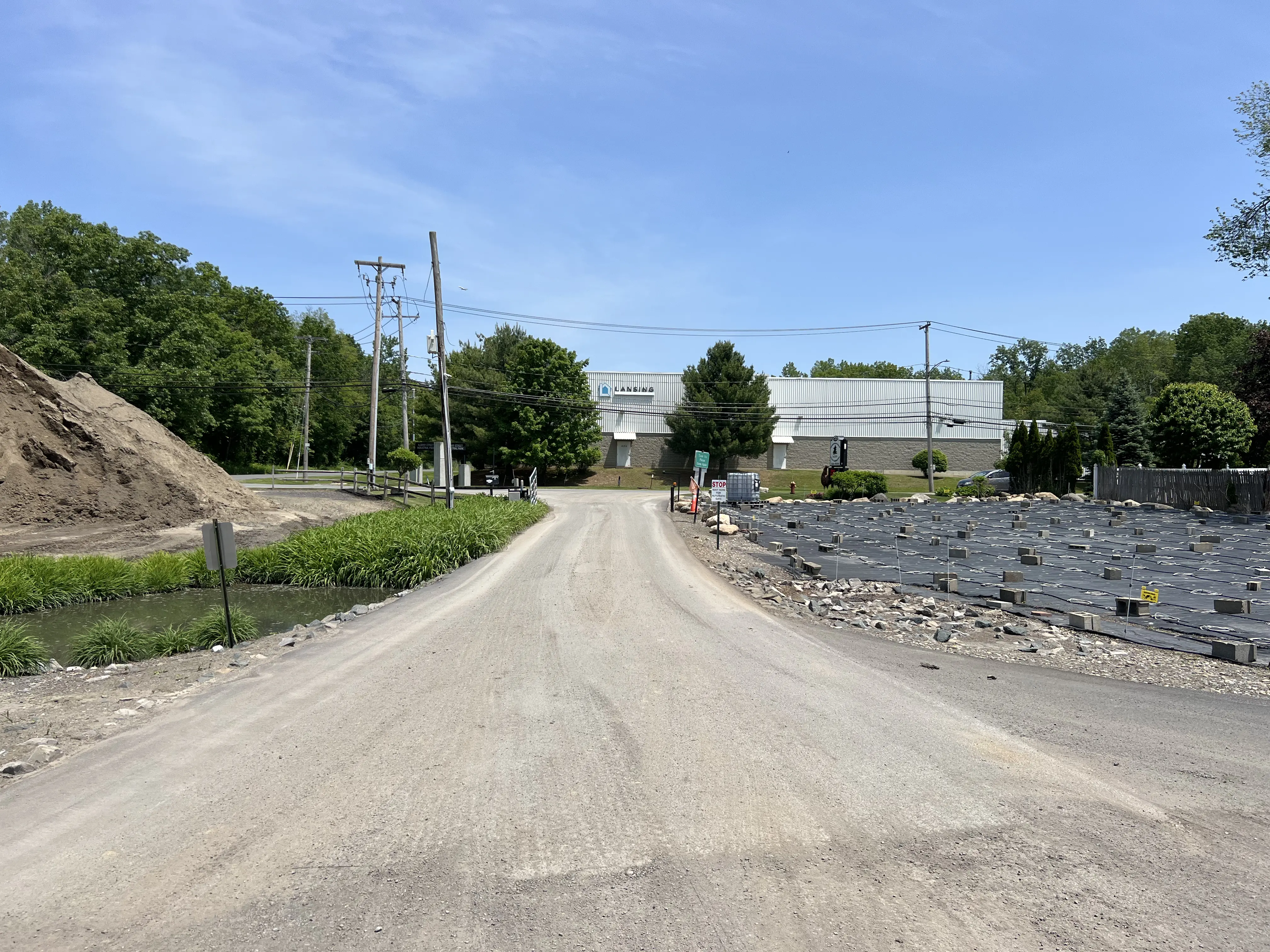 image of a person asking a question at an information counter (for a mobility and transportation)