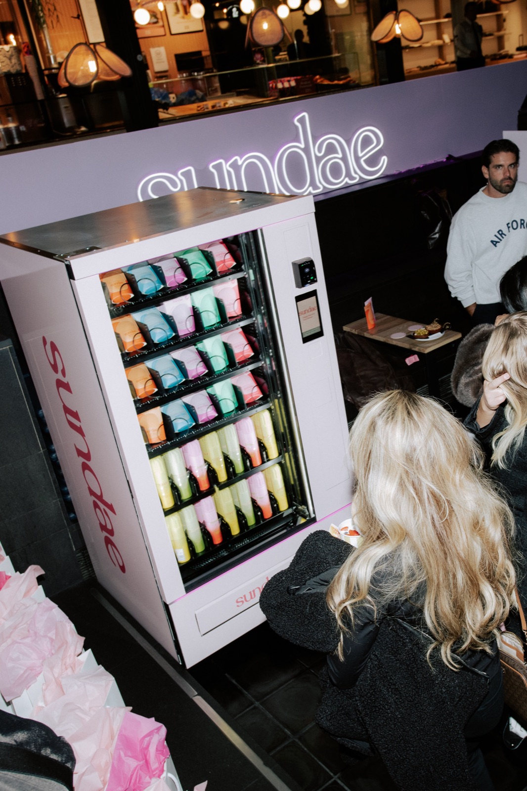 Den rosa Sundae-automaten under lanseringskvällen