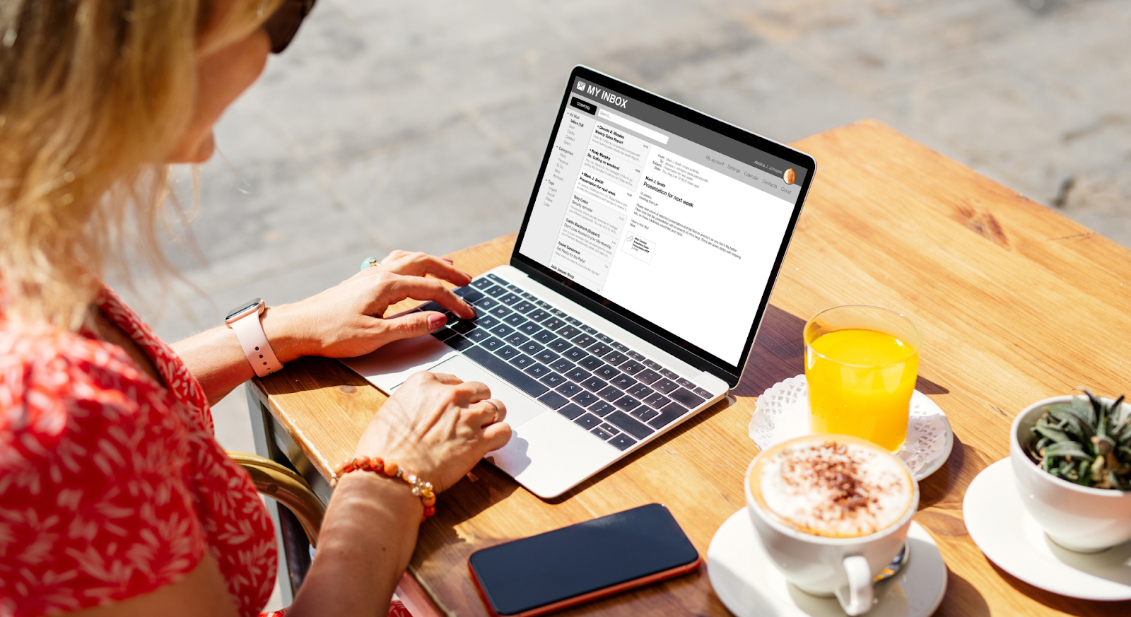 Customizable Email Templates & Mobile Compatibility