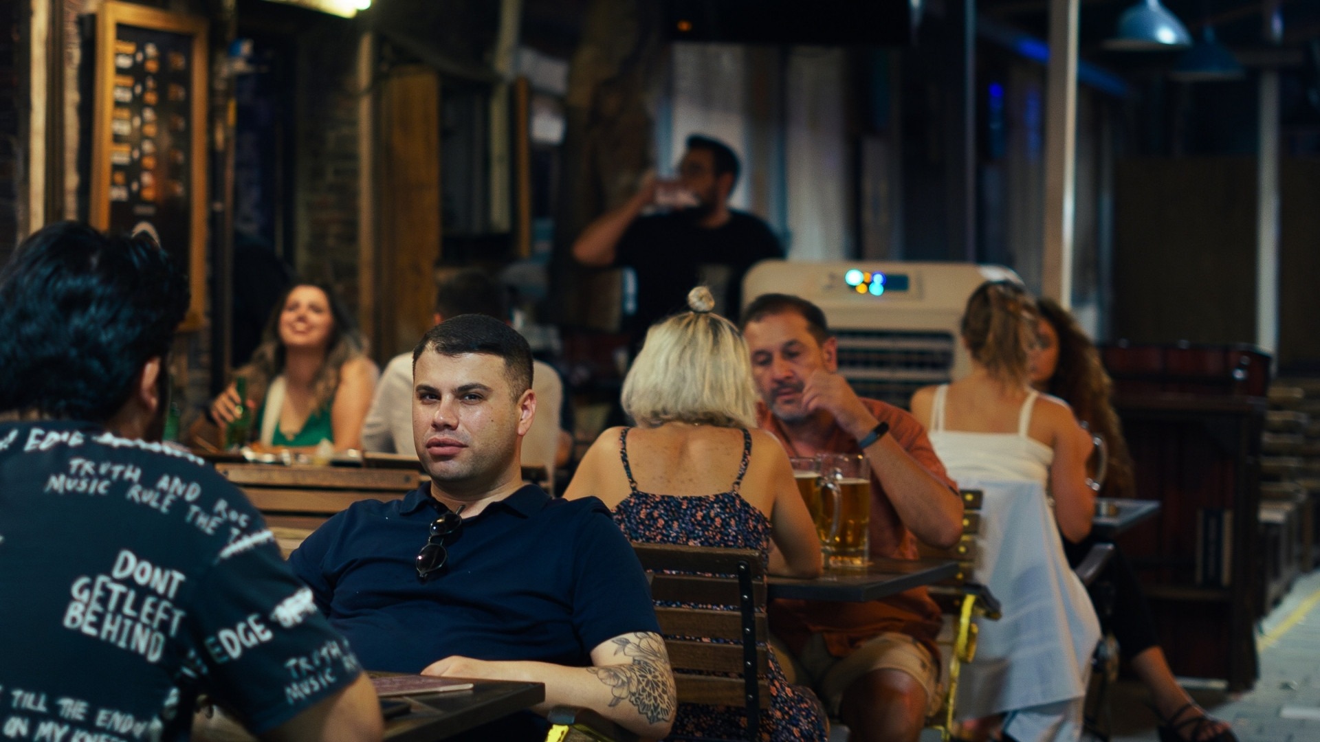 Example Calculation: A 40-Seat Restaurant During a Friday Night Service