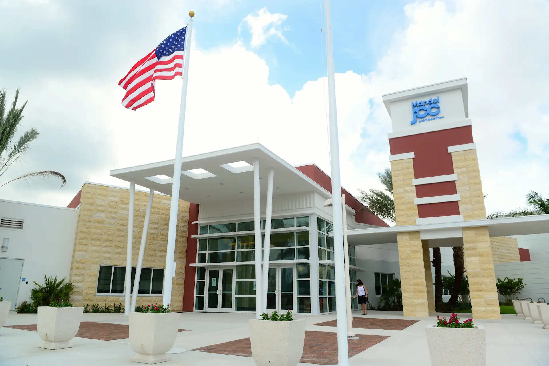 Palm Beach Gardens Mandel JCC building exterior