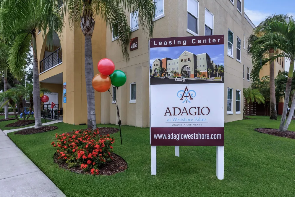 leasing sign