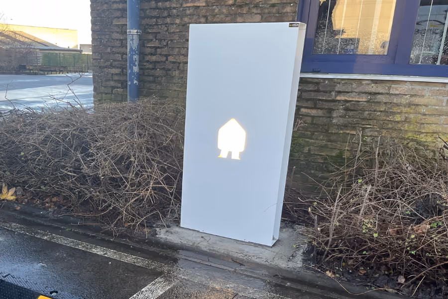 BEE-Charged plaatste een Smappee EV Base laadzuil bij Tremco CPG Belgium in Tielt. Klaar voor de elektrificatie van het wagenpark.