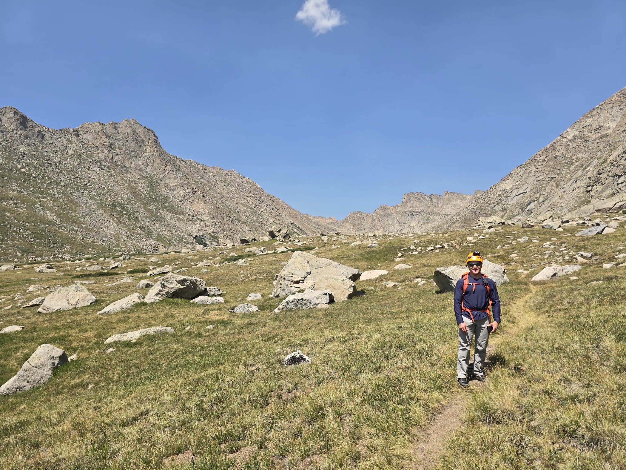 Descending into Abyss Basin along the Bierstadt-Sawtooth ridge, Colorado