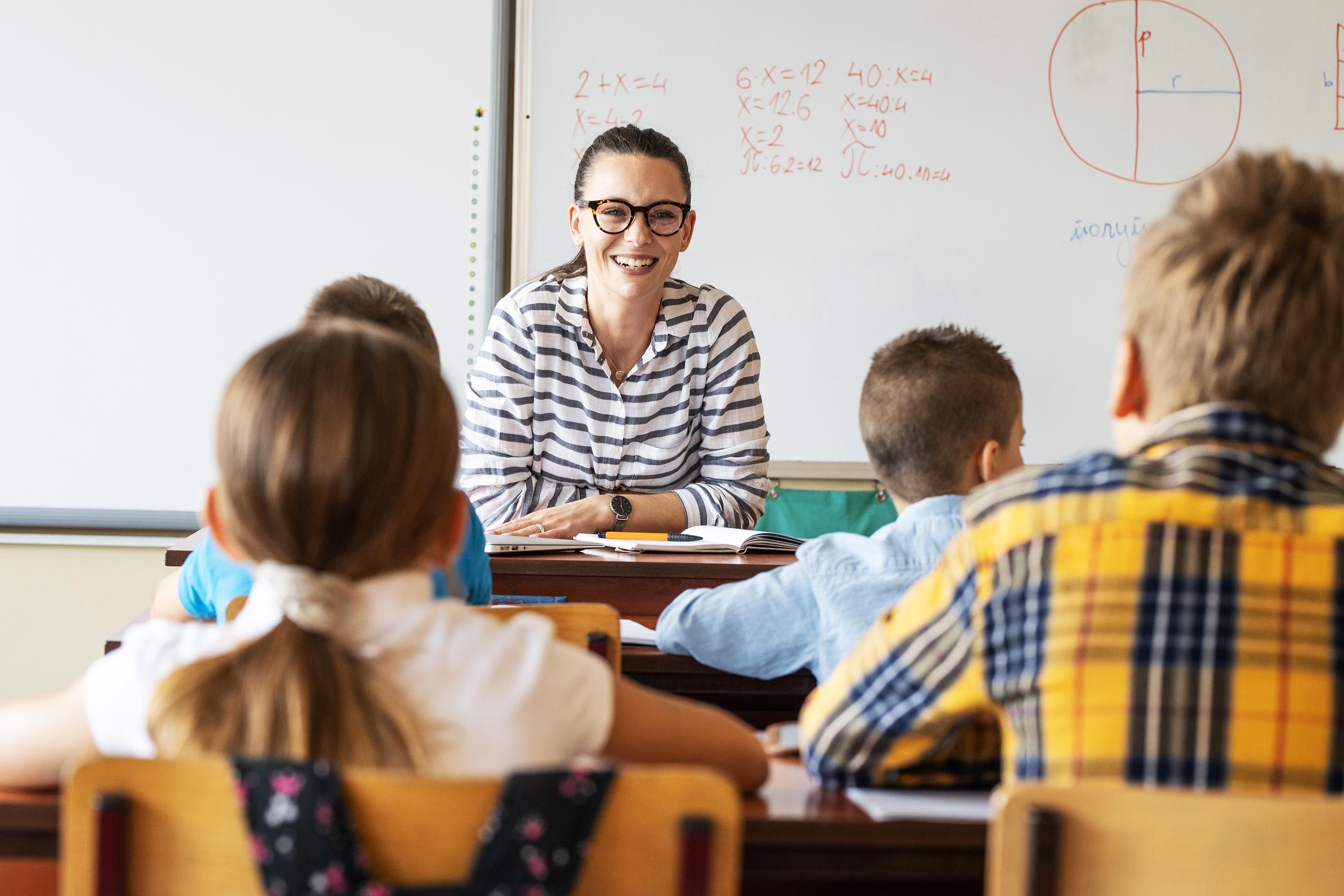 Paraprofessional Classroom Strategies: Support Instruction and Build Student Independence
