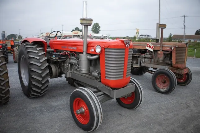 HZM Radlader Einsatzbereich Landwirtschaft – Hoflader und Teleskoplader