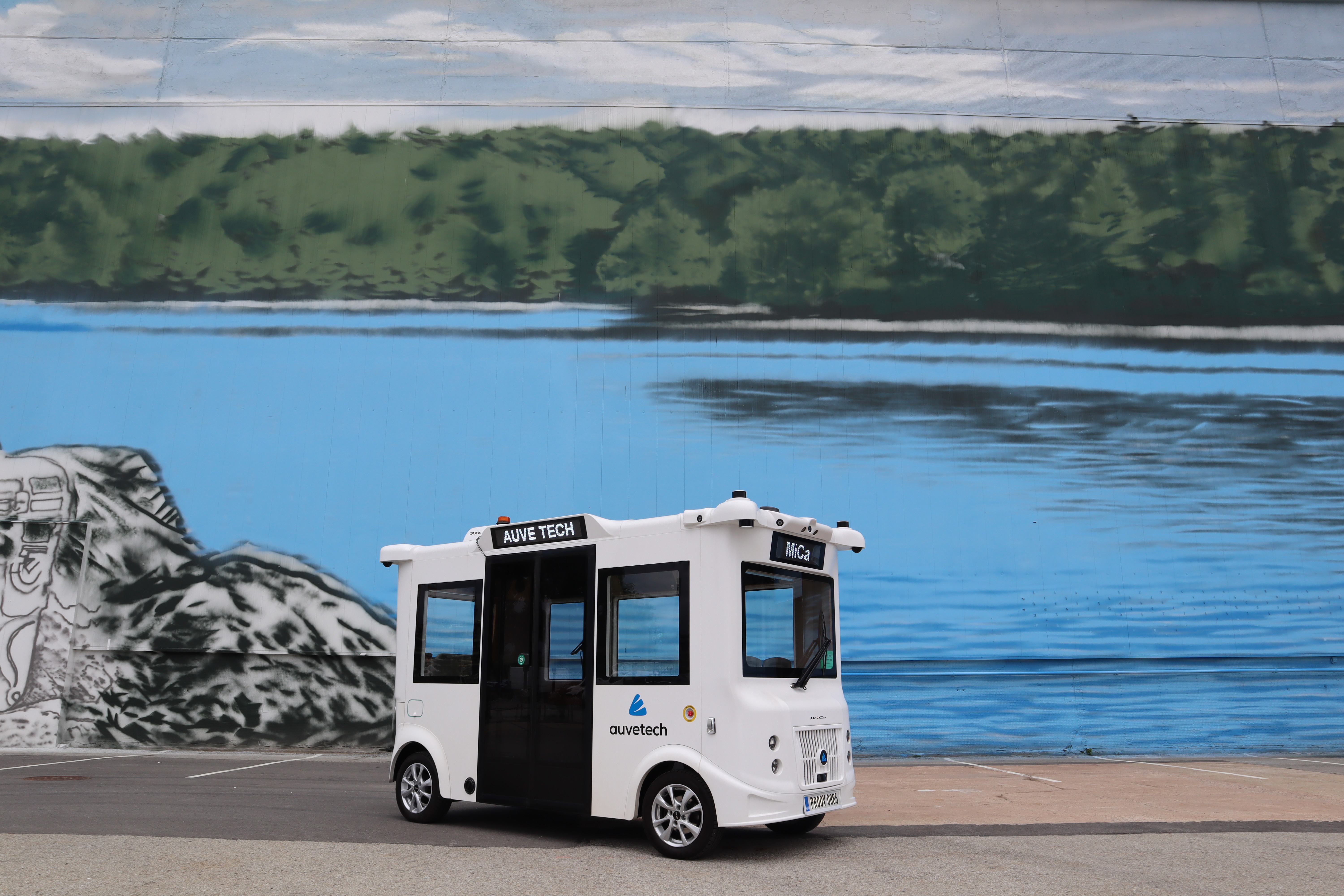 Darwin and Auve Tech partner to distribute self-driving vehicles