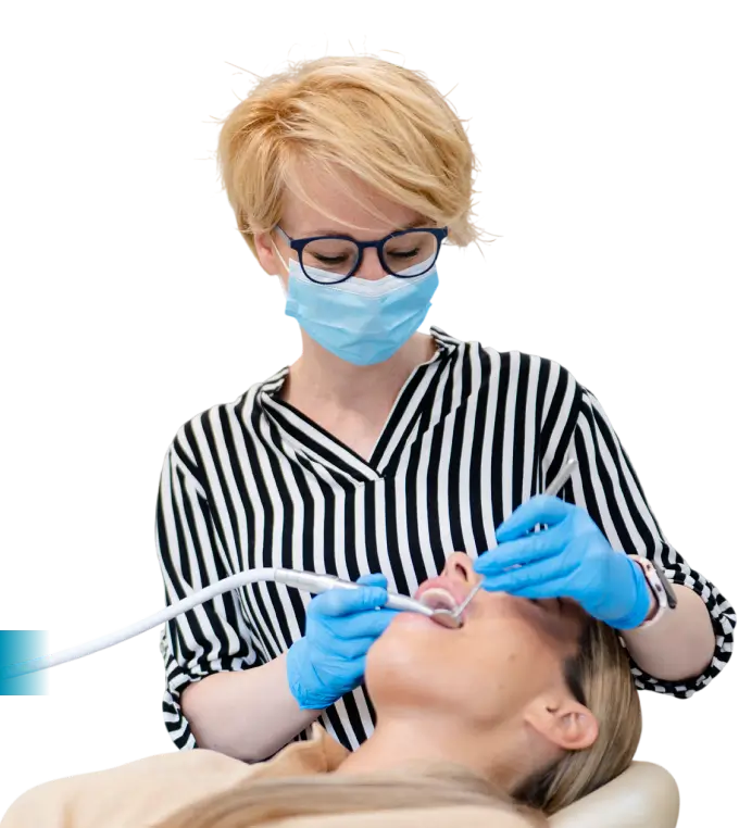 Dr Jelena Đurić sa svojim novim pacijentom na prvom pregledu