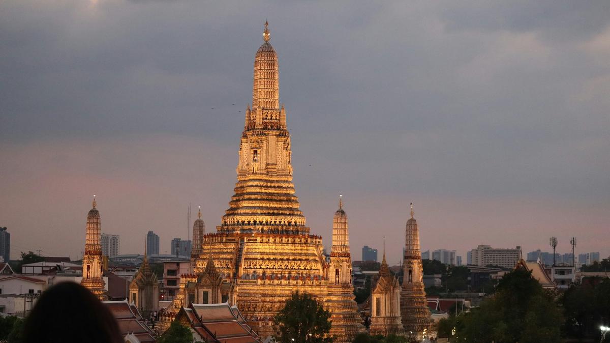 Best Time to Book Sydney to Bangkok Flights