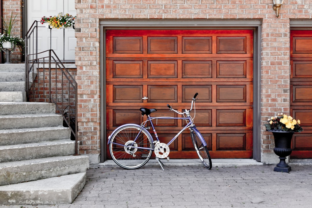 How to choose a garage door marketing agency (without wasting a quarter)