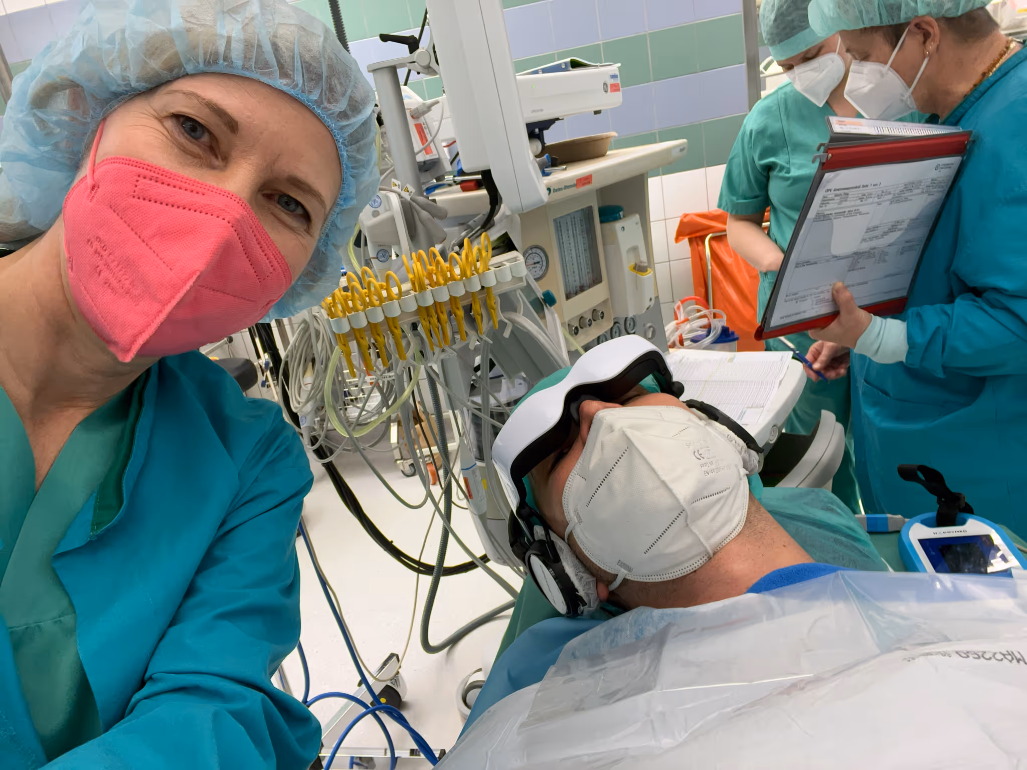 Irene begleitet Philipp bei Knie-OP