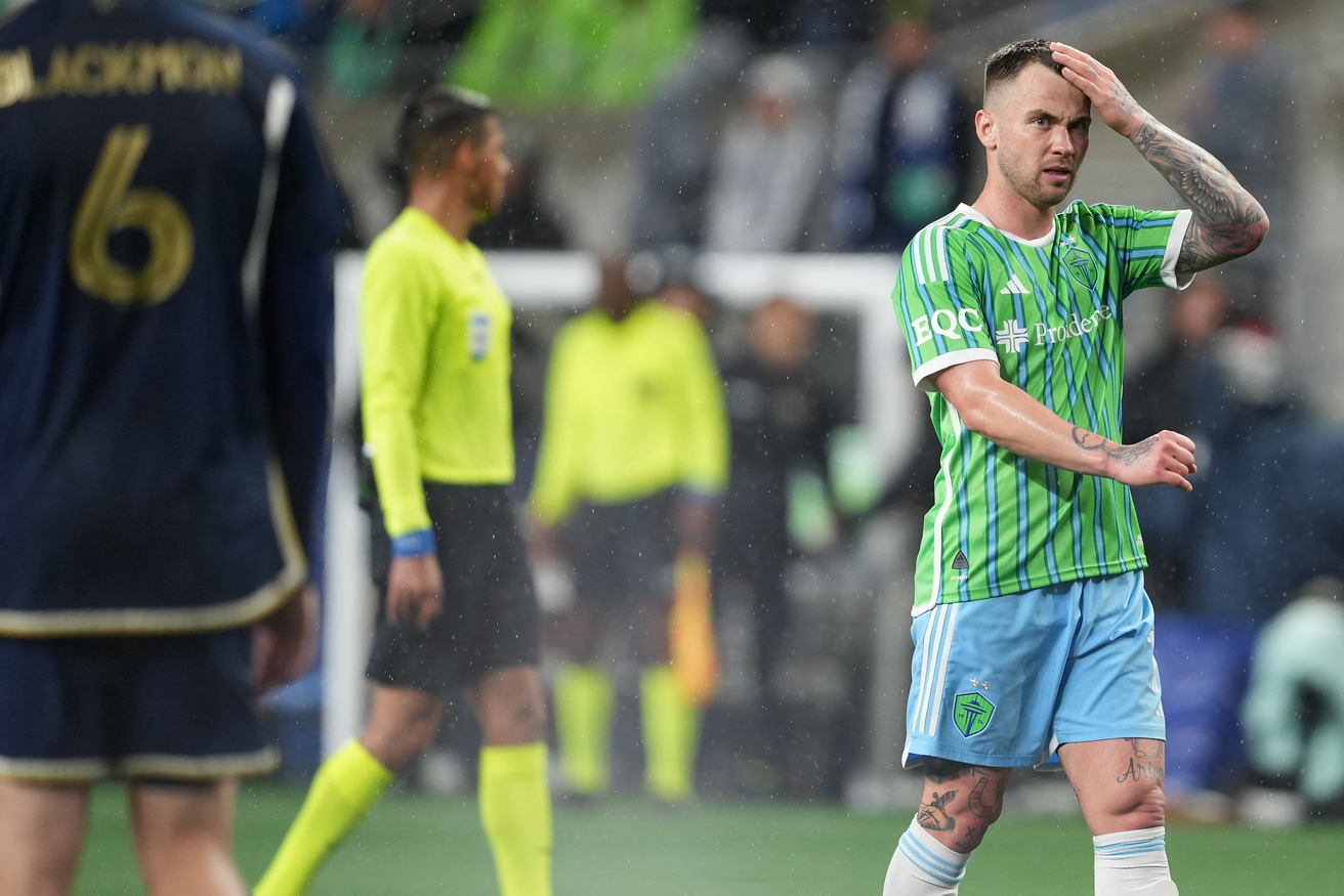 A Late VAR Decision Hands Vancouver Whitecaps a 1-1 Draw in Seattle