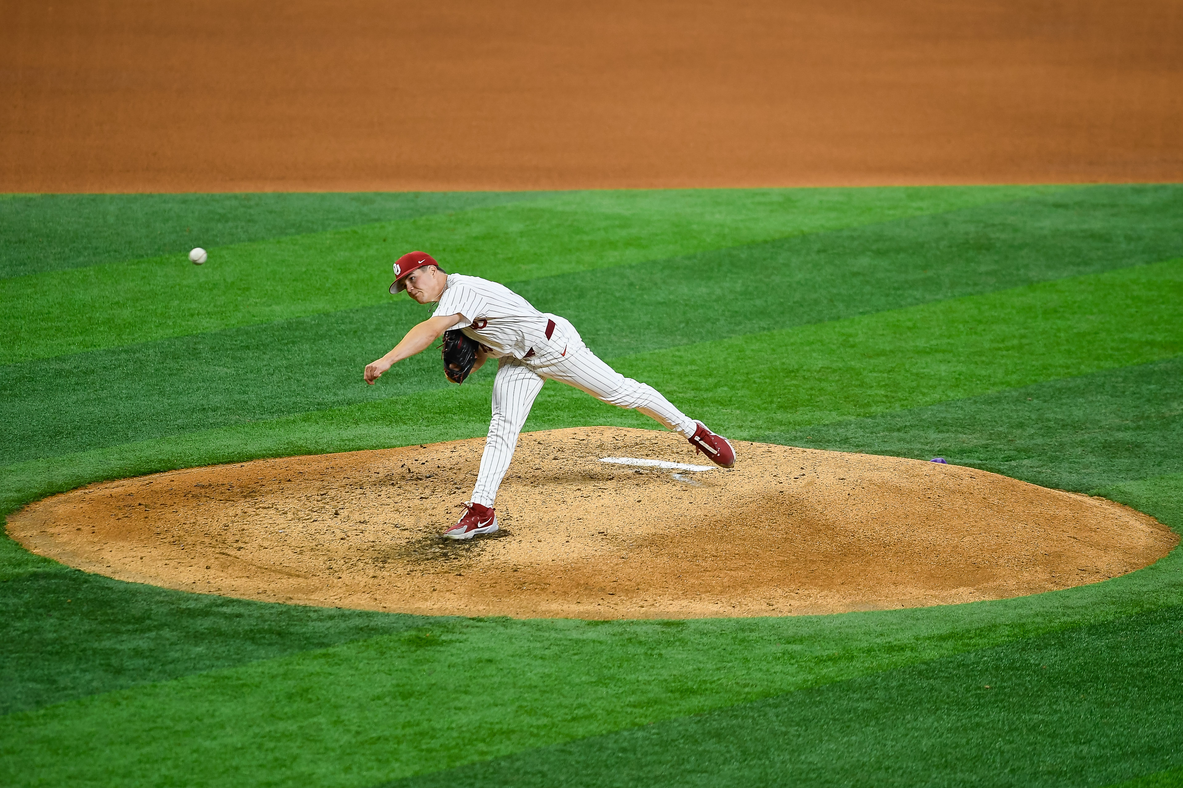 Davis' Historic Shutout Leads Oklahoma to Big 12 Championship Victory