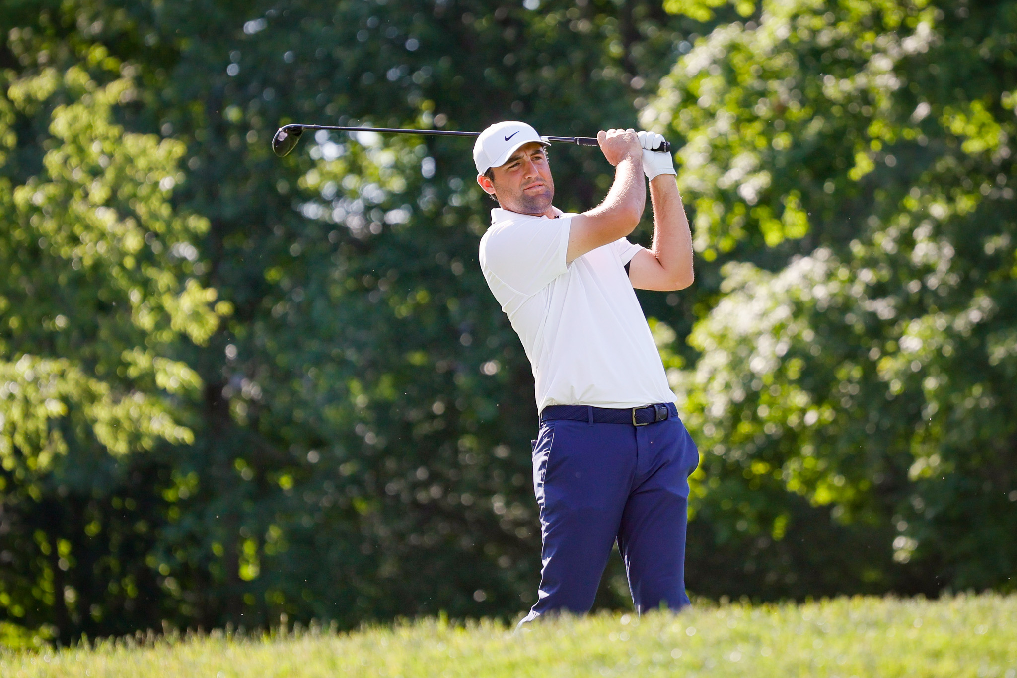 Scottie Scheffler Takes Commanding Lead at Memorial Tournament