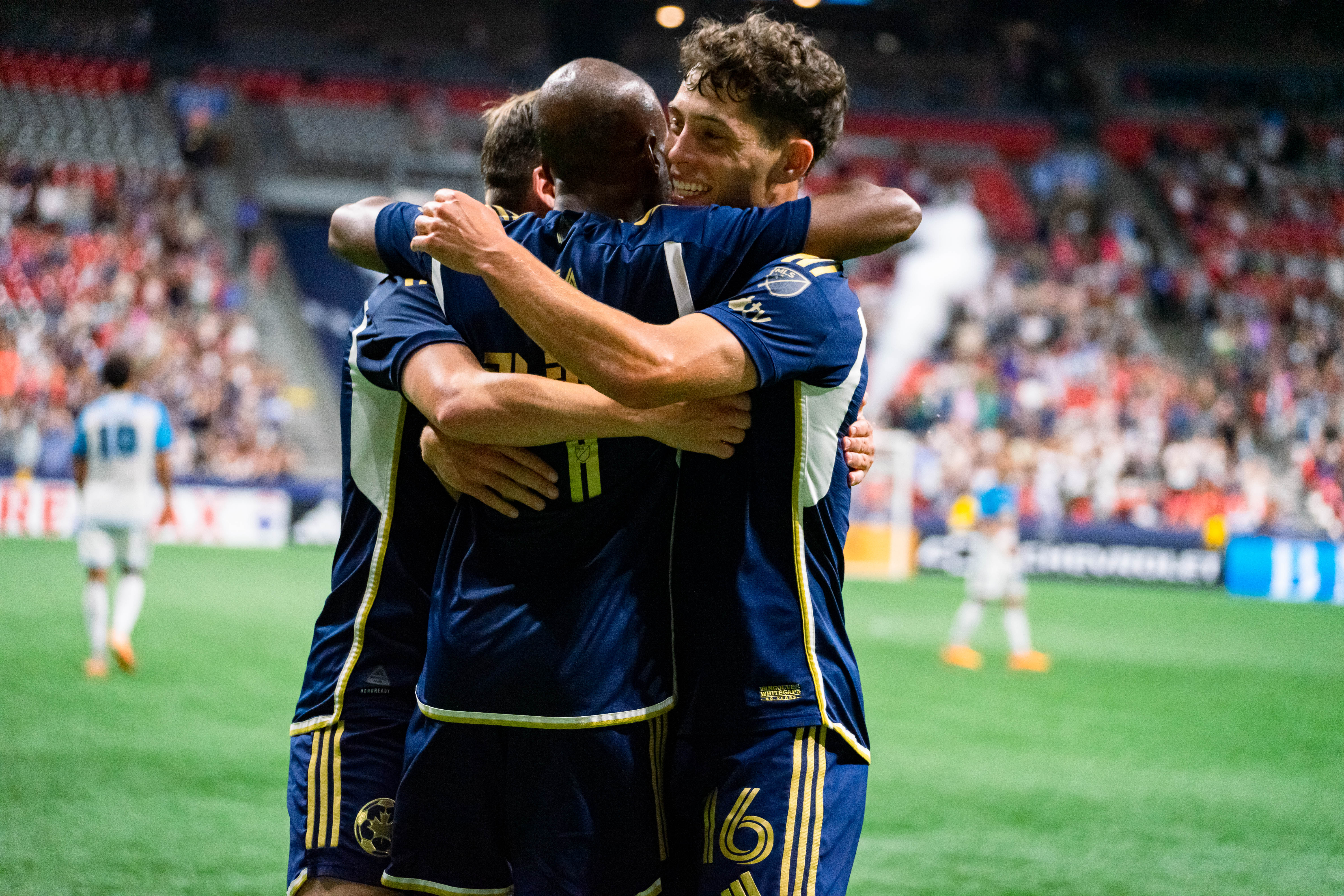Sporting Kansas City's Winning Streak Ends in 2-1 Defeat to Vancouver Whitecaps