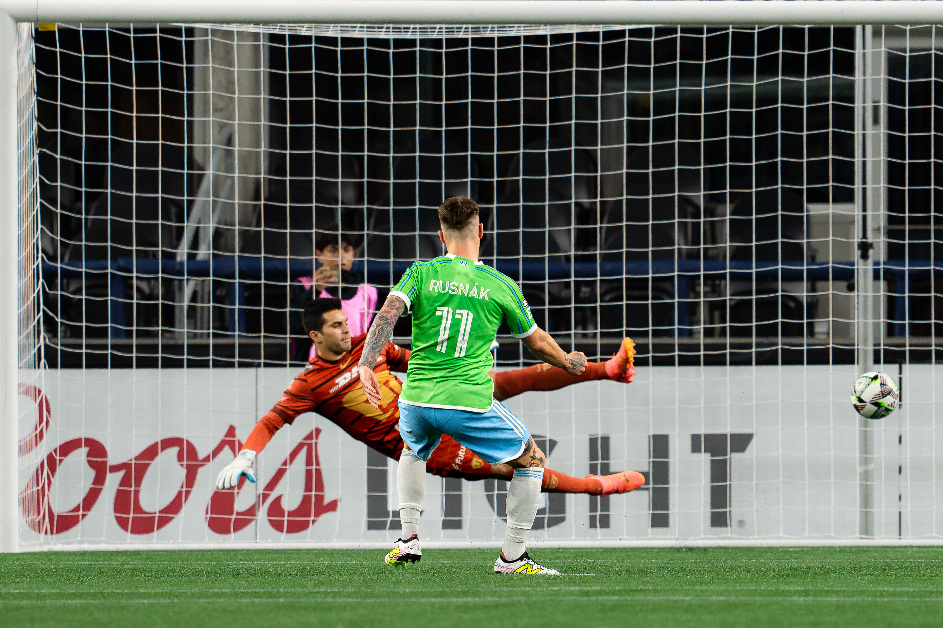 Seattle Rocks Pumas 4-0 in Dominant Leagues Cup Round of 16 Performance