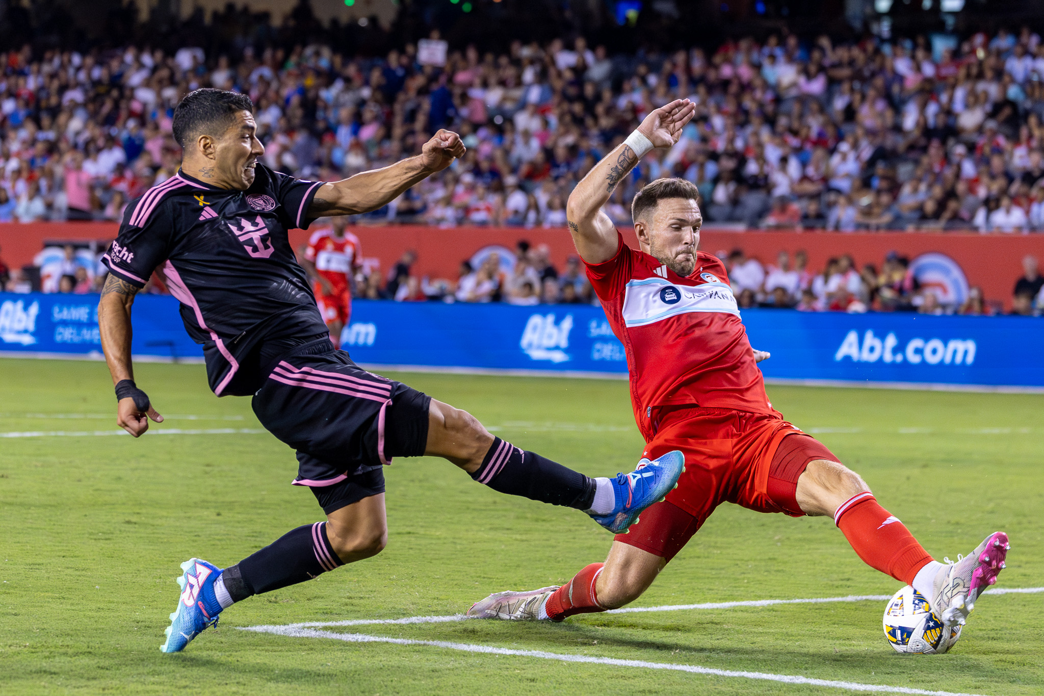 Luis Suarez Powers Inter Miami to a 4-1 Victory Over Chicago Fire