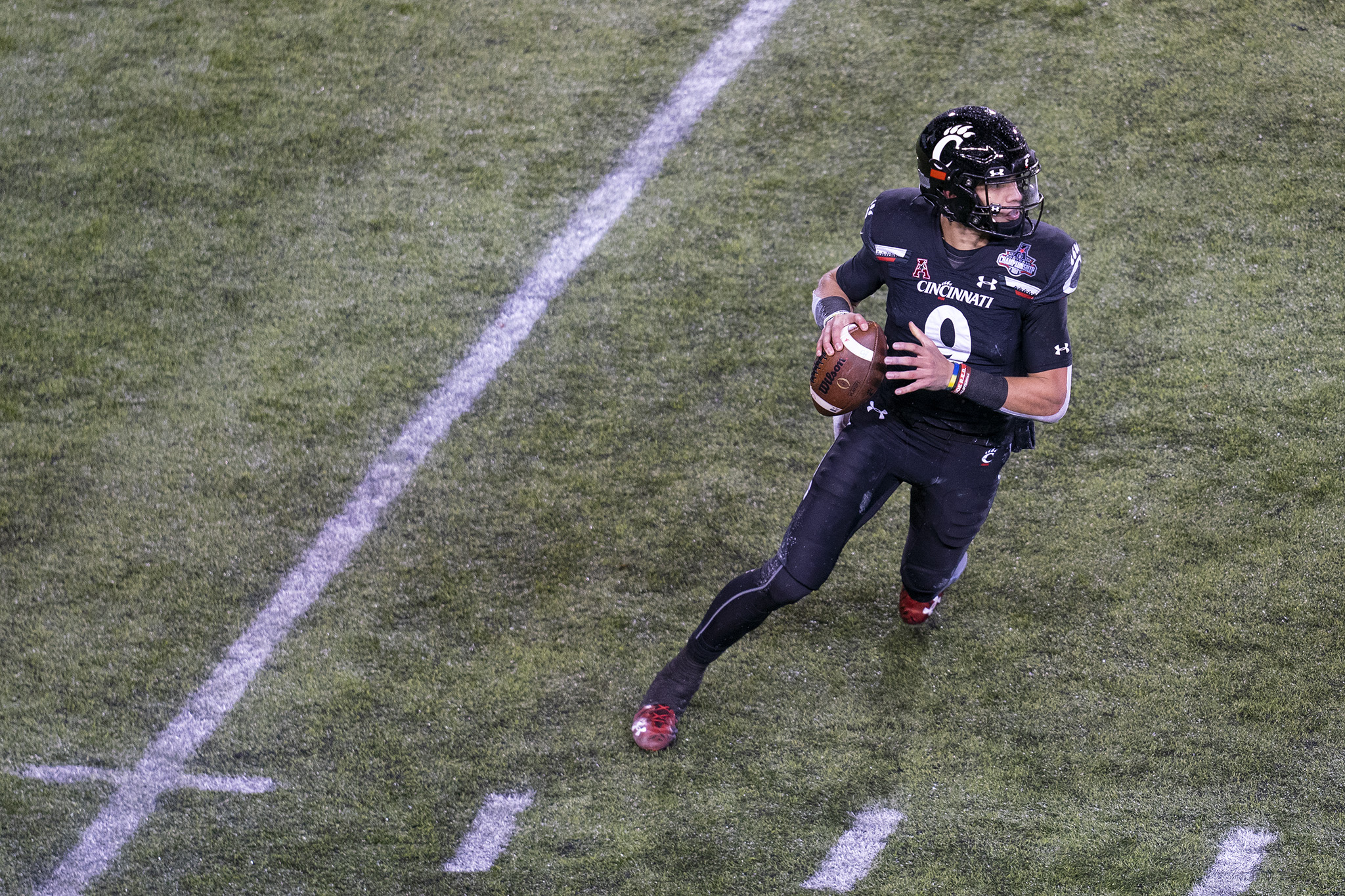 Cincinnati Secures Thrilling Victory in Rainy AAC Championship Showdown