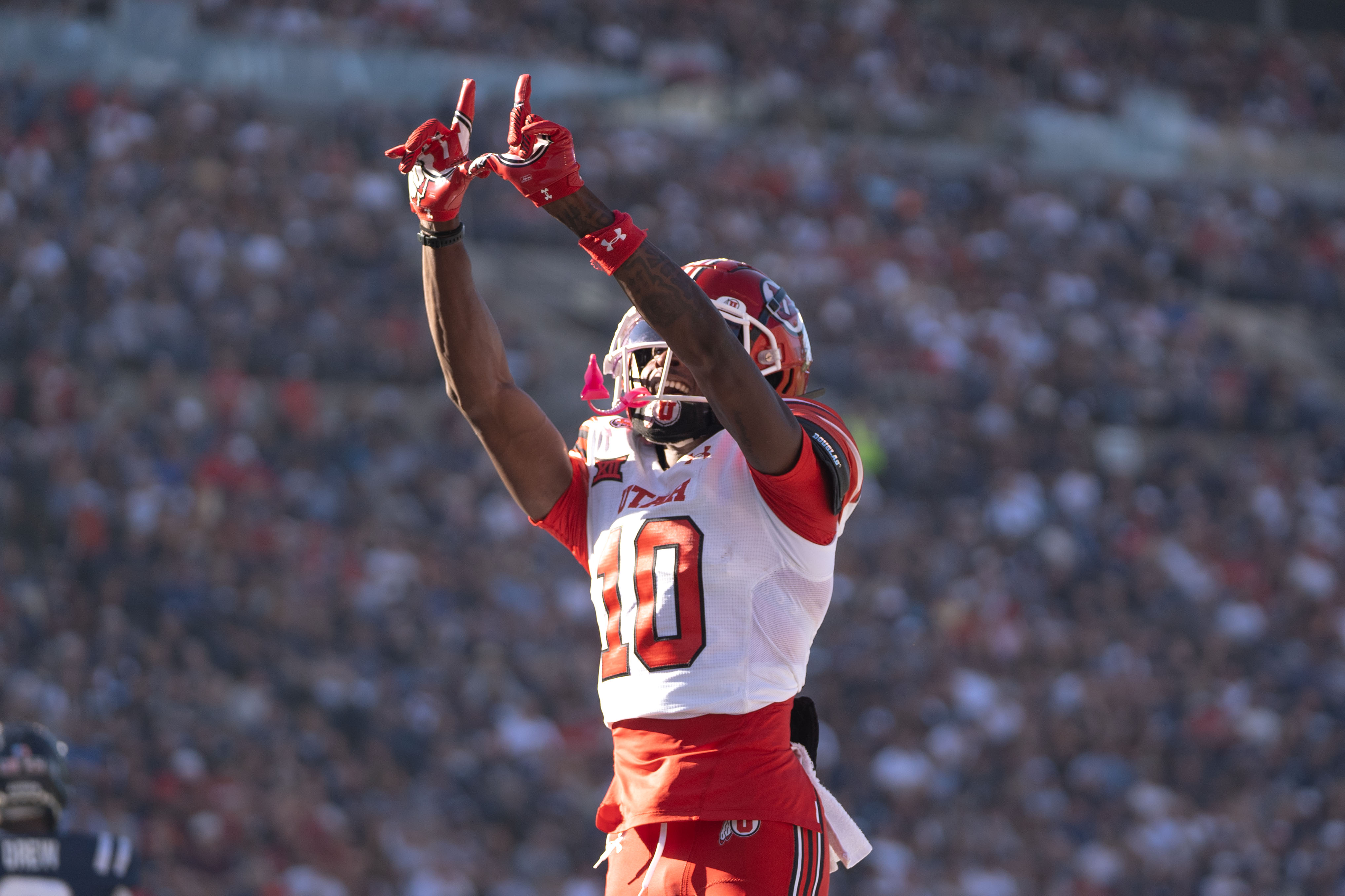 Isaac Wilson Shines in First Career Start as Utah Defeats Utah State 35-21