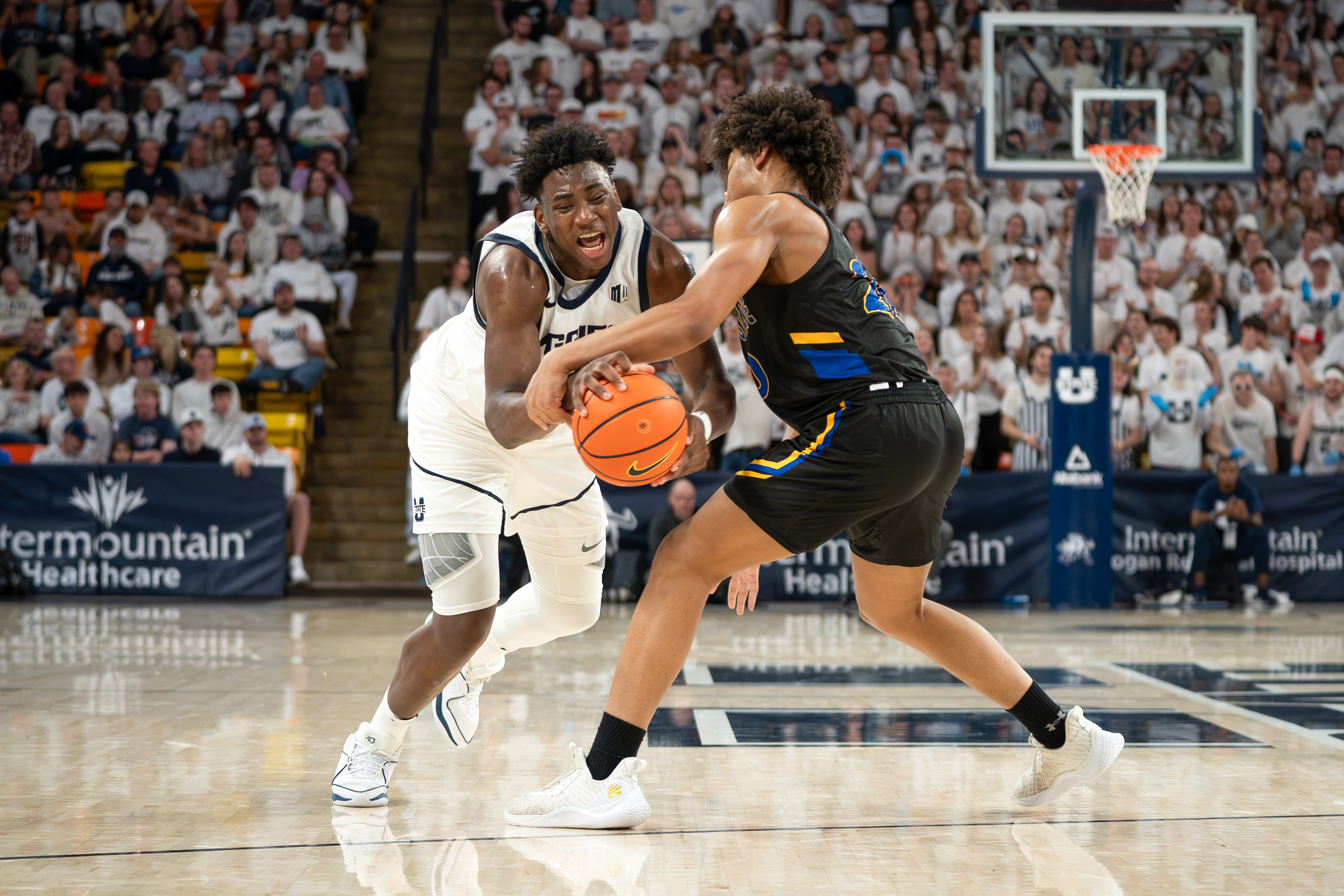 Utah State Dominates San Jose State in Mountain West Clash