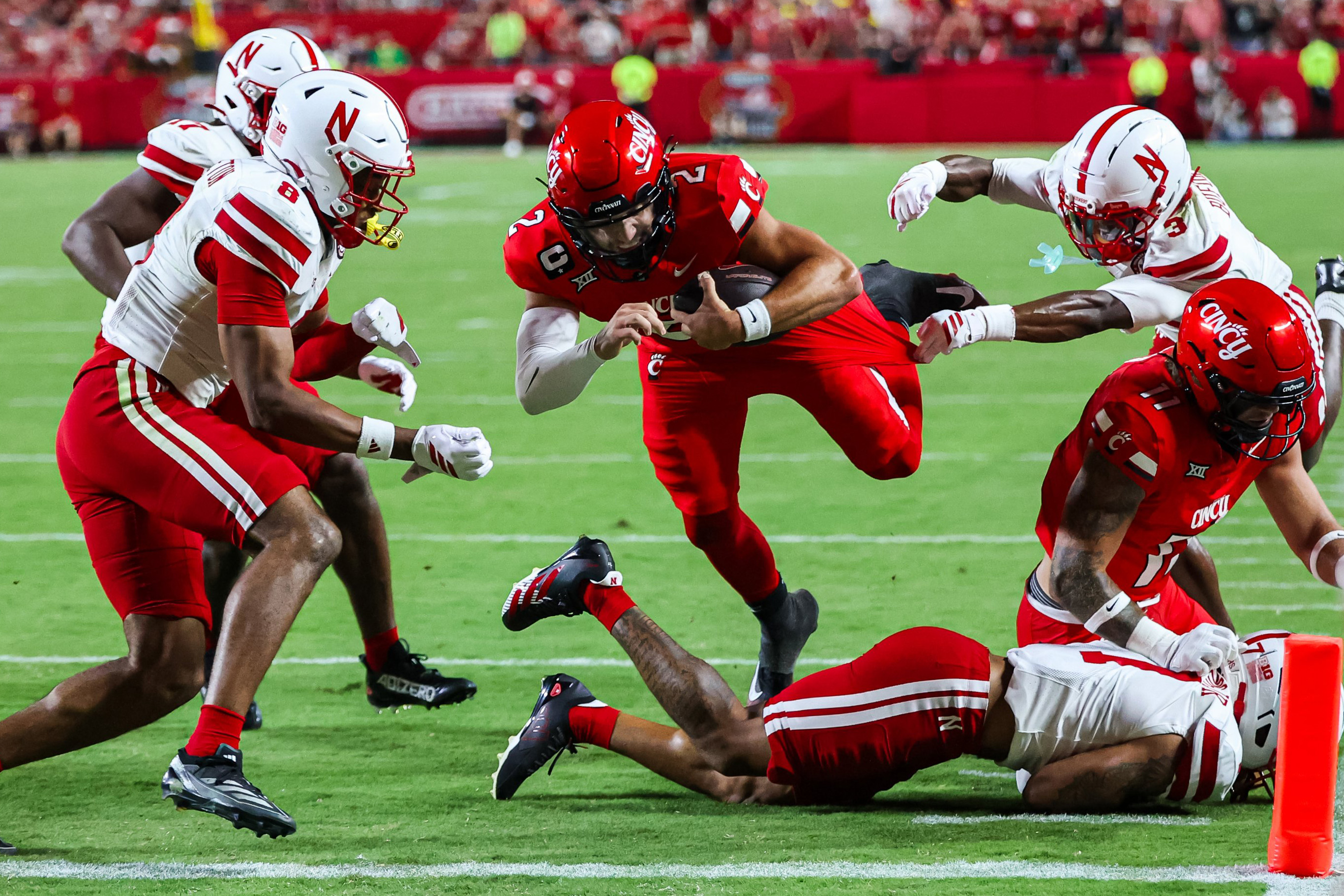 Raiola, Hartzog Deliver in Gritty Arrowhead Debut as Huskers Snap Power 5 Curse