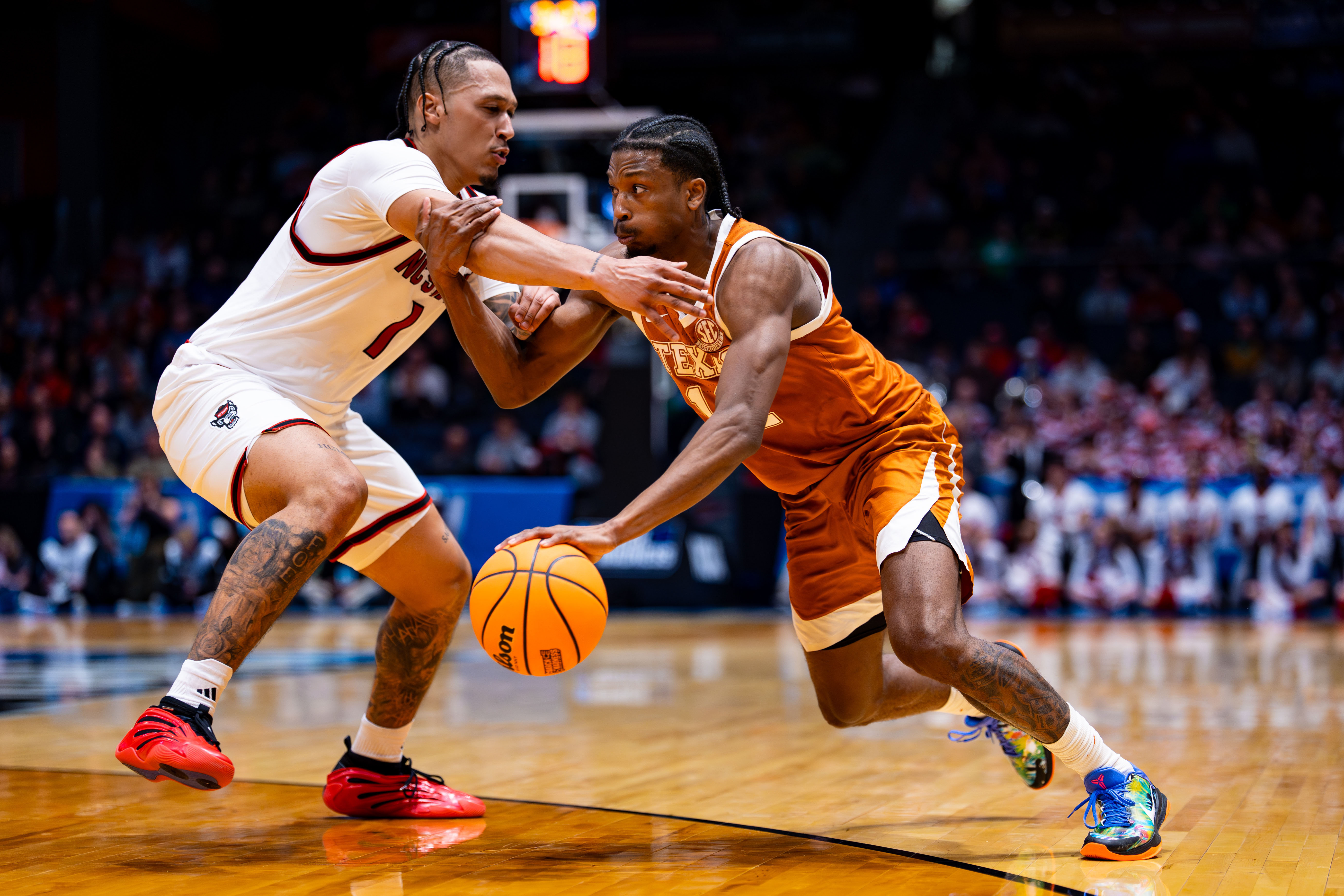 Tramon Mark’s Ice-Cold Game-Winner Sends Longhorns Dancing
