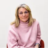 Véronique, chargée d'affaires chez AUKARÉ