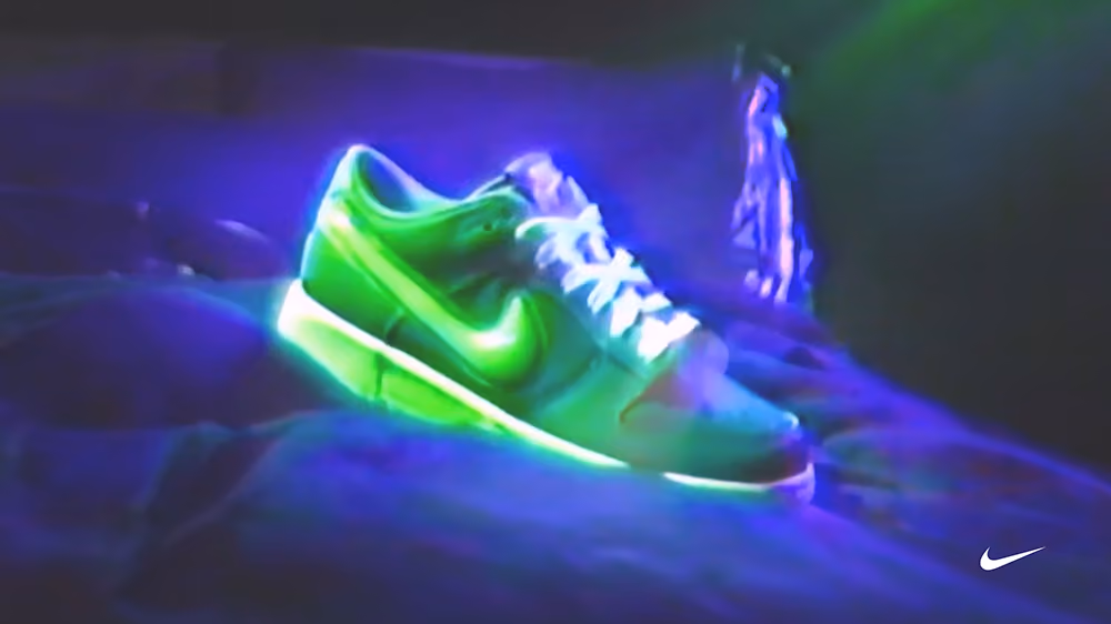 NIKE