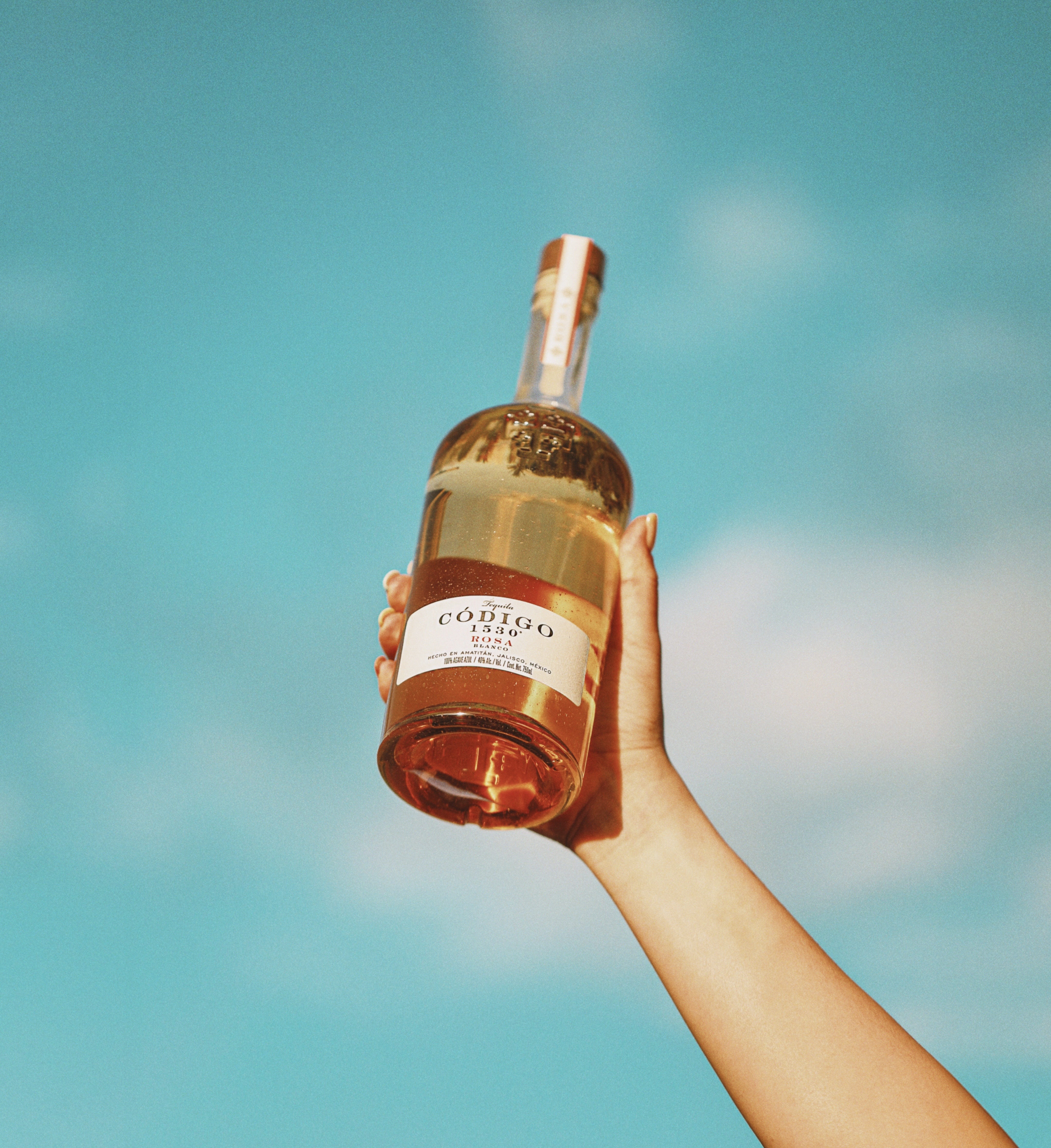 codigo-bottle-sky