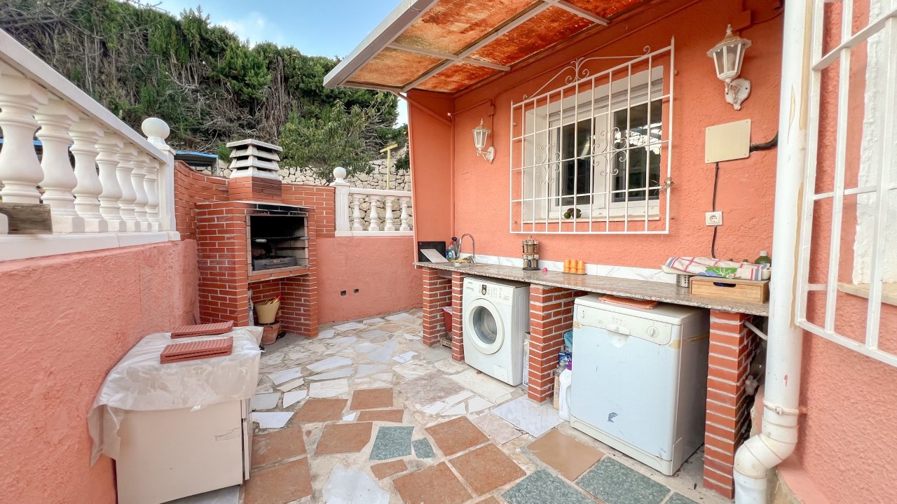 Unique, recently renovated villa - Photo 25