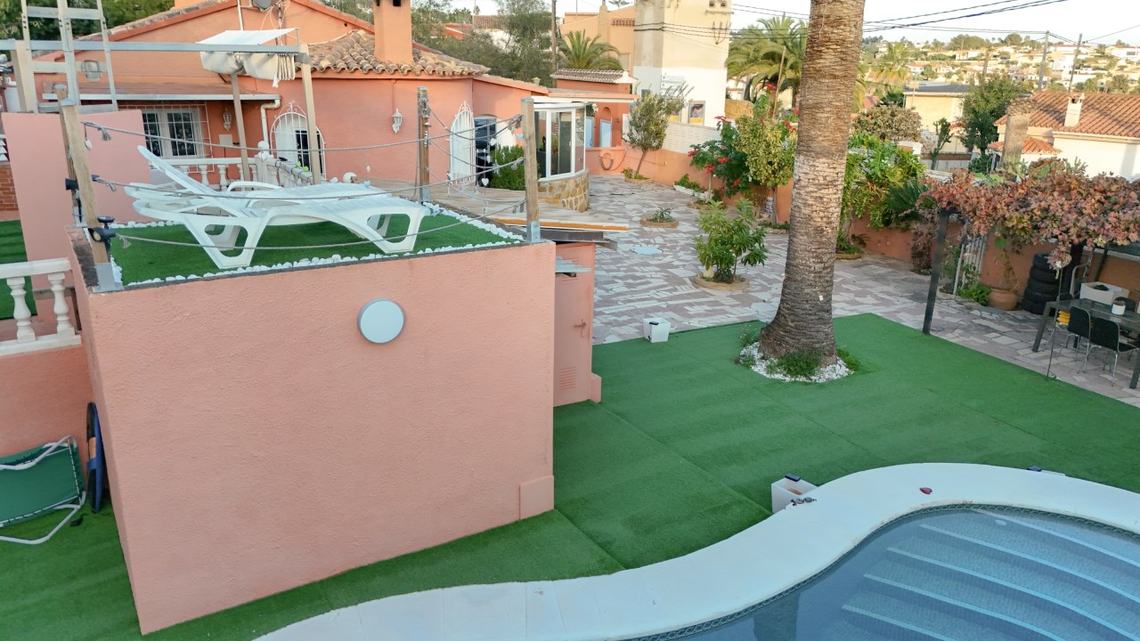 Unique, recently renovated villa - Photo 3