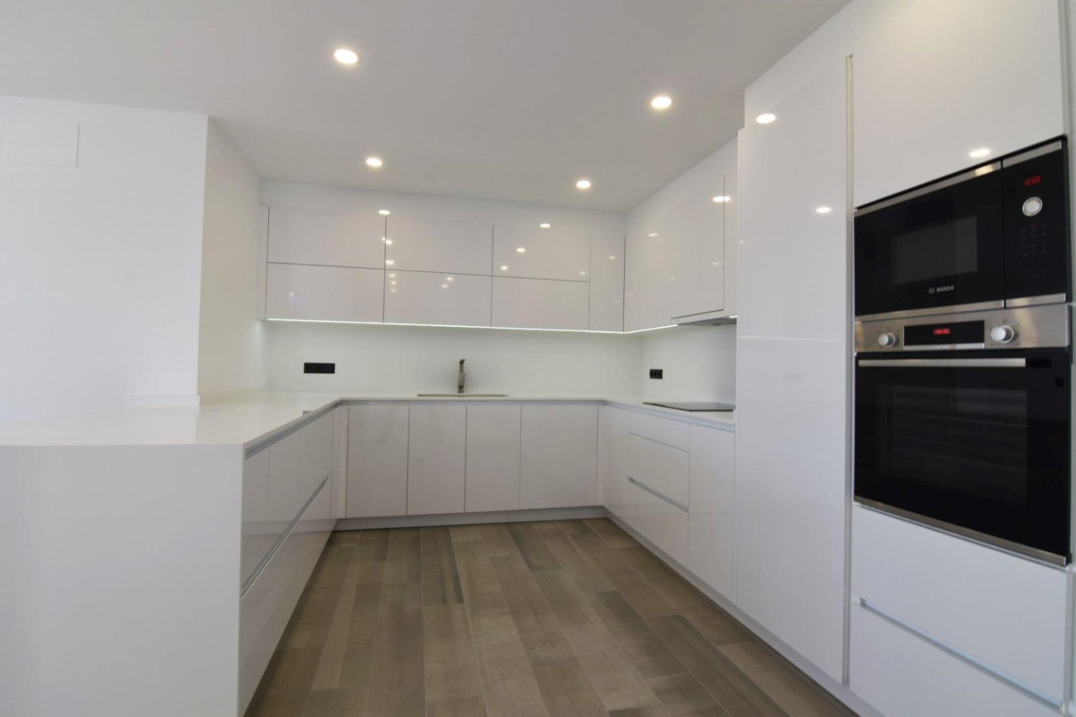 Villa within walking distance to the sea in an attractive area of Calpe
 - Photo 8