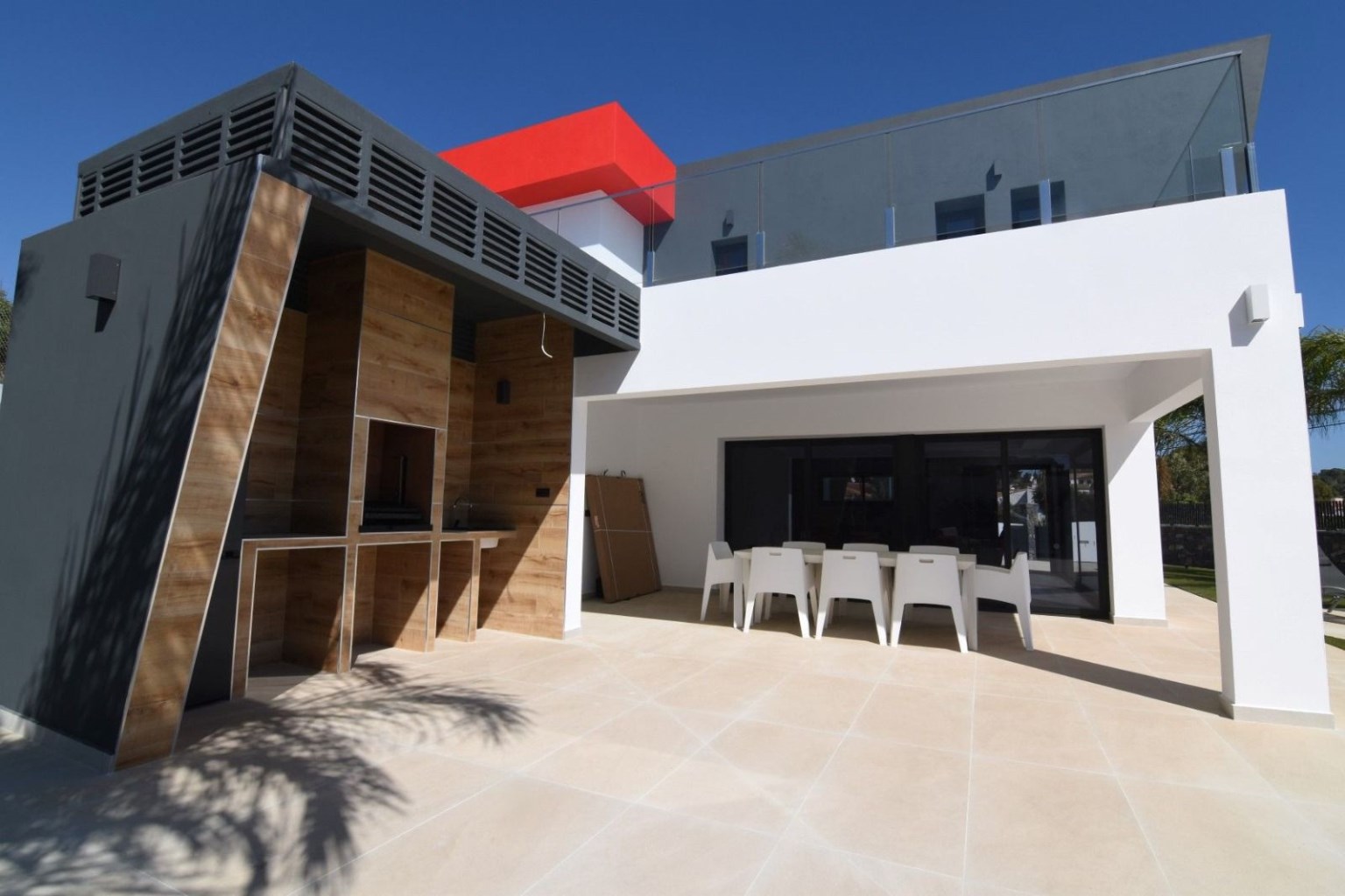 Villa within walking distance to the sea in an attractive area of Calpe
 - Photo 1