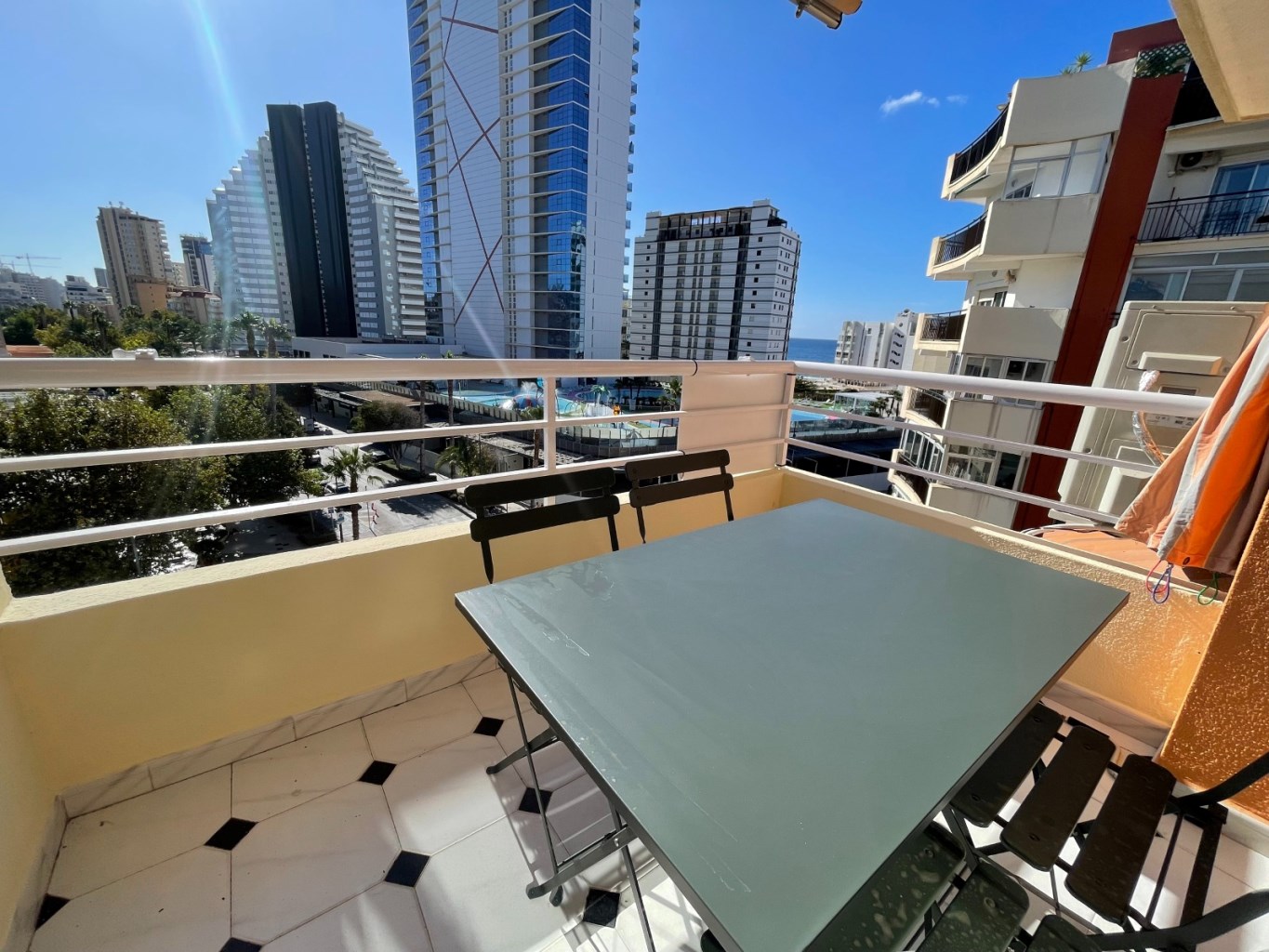Renovated 65 m² apartment with terrace and pool near Arenal Beach in Calpe for Sale | Costa Blanca