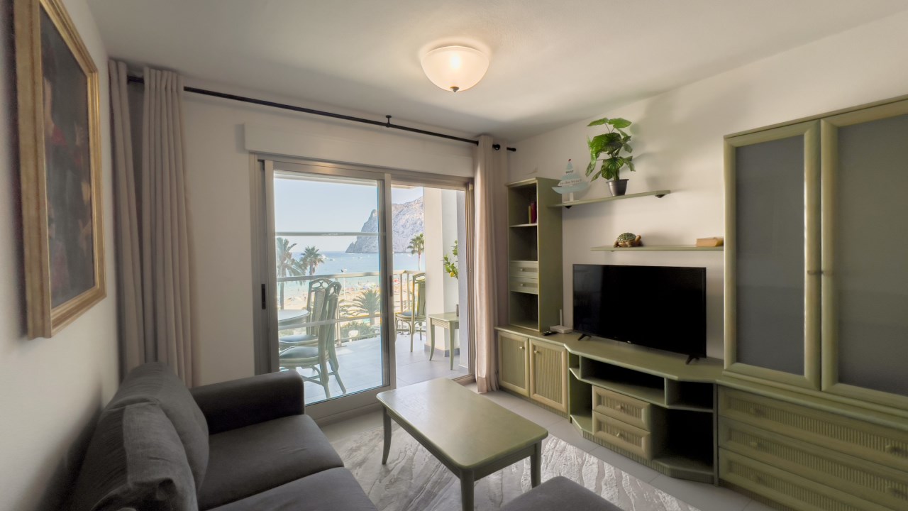 Luxury Seaside Apartment with Sea Views - Move-In Ready - Photo 5